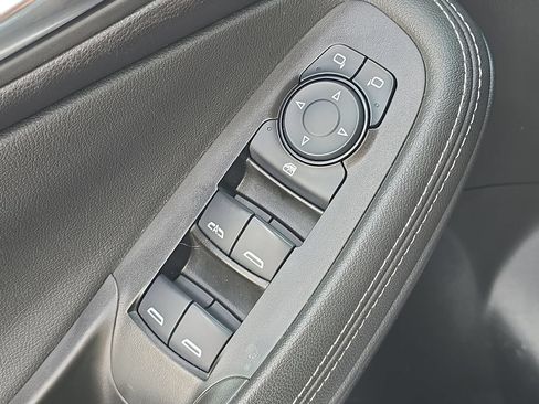Used 2024 Buick Encore GX Sport Touring AWD/4WD image 8