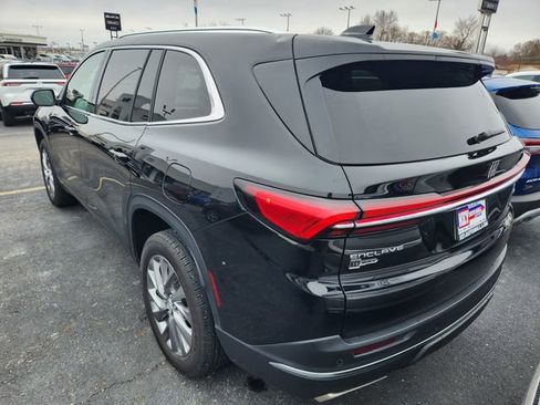 Used 2025 Buick Enclave Preferred image 4