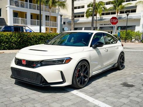 Used 2023 Honda Civic Type R image 9