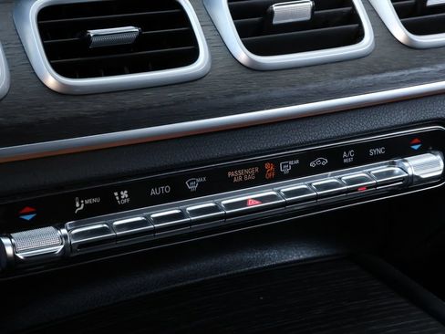 Used 2020 Mercedes-Benz GLS 450 4MATIC image 28