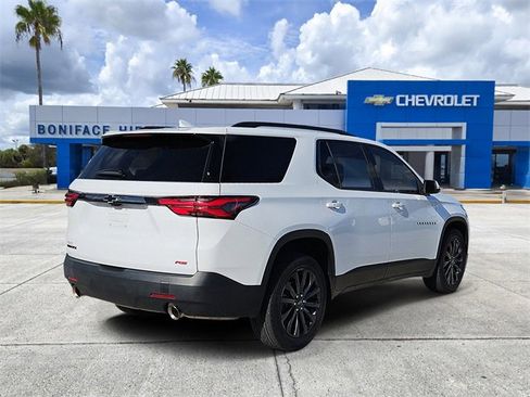 Used 2023 Chevrolet Traverse RS image 4