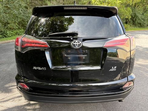 Used 2018 Toyota RAV4 LE w/ All Weather Liner Package AWD/4WD image 6
