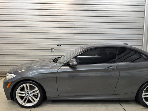 Used 2017 BMW 230i xDrive Coupe AWD/4WD image 3