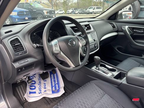 Used 2017 Nissan Altima 2.5 S w/ Power Driver Seat Package FWD image 14