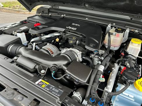 Used 2020 Jeep Gladiator Rubicon image 29