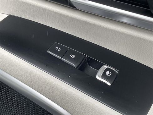 New 2025 Kia Telluride S image 17