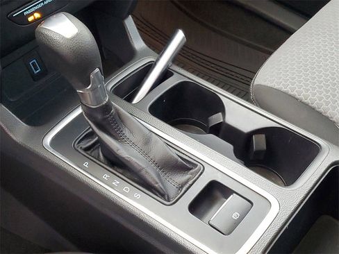 Used 2017 Ford Escape SE w/ Equipment Group 201A image 21