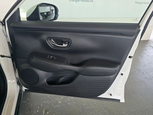 New 2026 Honda HR-V LX image 24