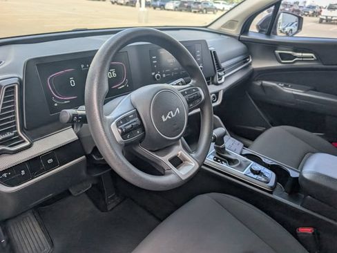 Used 2024 Kia Sportage LX FWD image 9