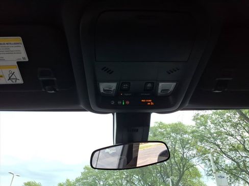 Used 2023 Chevrolet Equinox RS AWD/4WD image 23