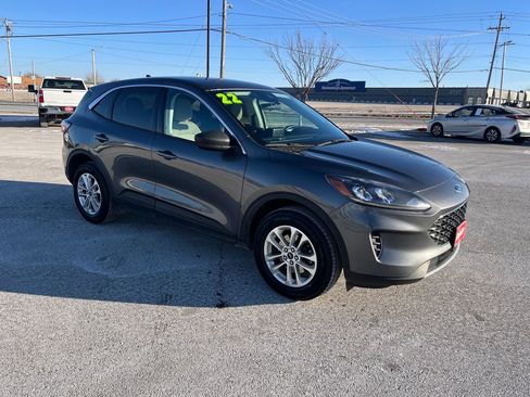 Used 2022 Ford Escape SE image 9