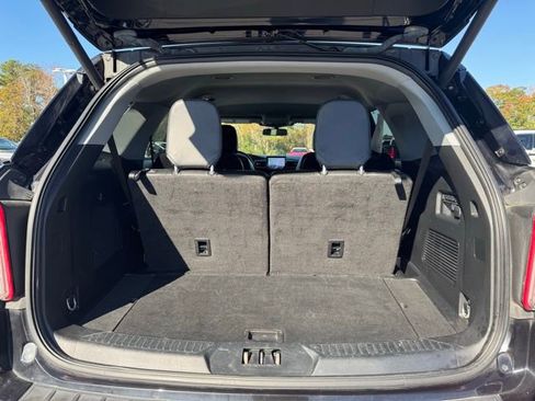 Used 2023 Ford Explorer Limited w/ Equipment Group 301A image 23