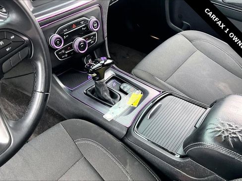 Used 2018 Dodge Charger SXT w/ Blacktop Package image 17