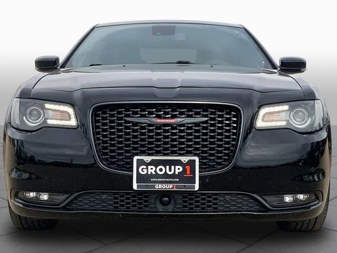 Used 2023 Chrysler 300 S w/ Comfort Group RWD image 4