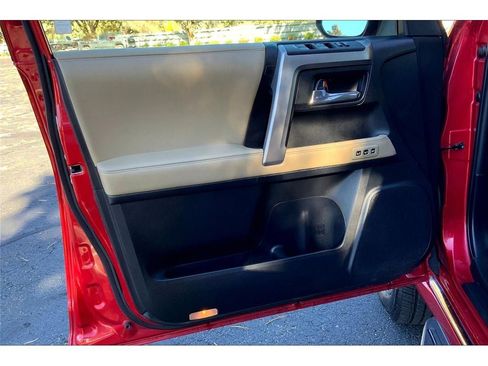 Used 2016 Toyota 4Runner Limited image 25