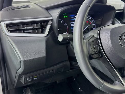 Used 2023 Toyota Corolla SE image 17