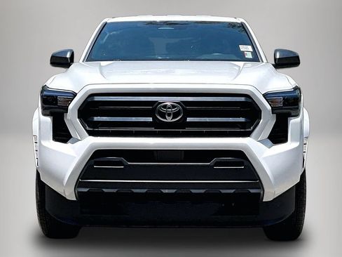 Used 2025 Toyota Tacoma SR RWD image 3