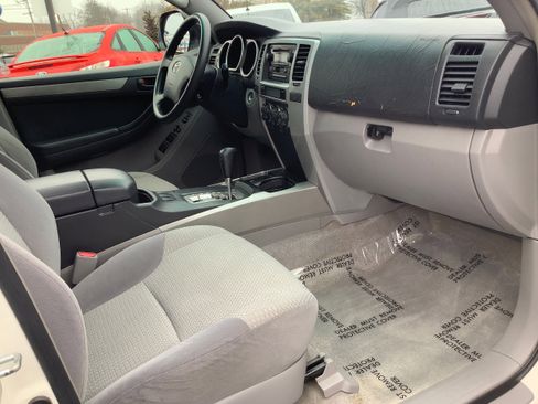 Used 2004 Toyota 4Runner SR5 image 15