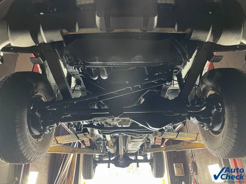 Used 2004 Ford F350 XLT image 15