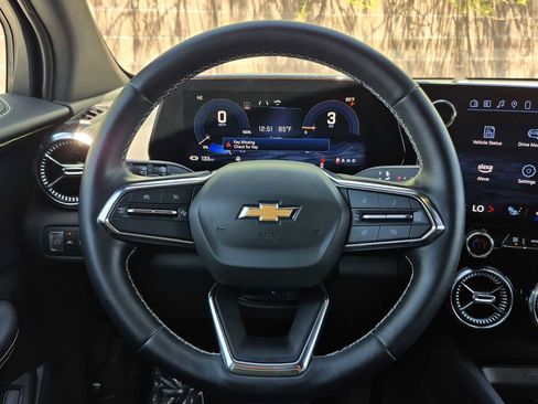 Used 2024 Chevrolet Blazer EV LT AWD/4WD image 19