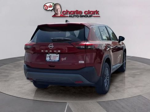 Used 2023 Nissan Rogue S FWD image 5