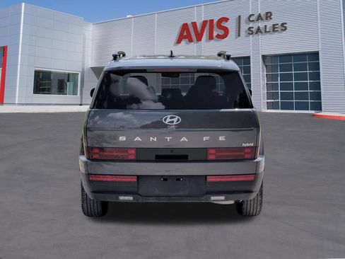 Used 2025 Hyundai Santa Fe SEL FWD image 7