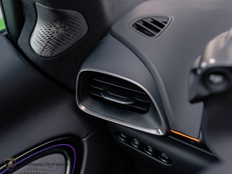 Used 2025 McLaren Artura Spider RWD image 23