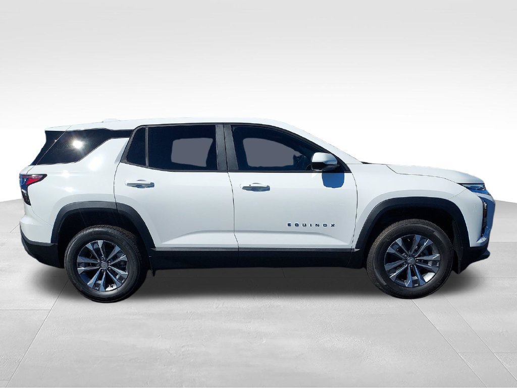 New 2027 Chevrolet Equinox LT w/ Safety and Technology Package AWD/4WD image 6