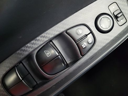 Used 2025 Nissan Sentra S FWD image 27