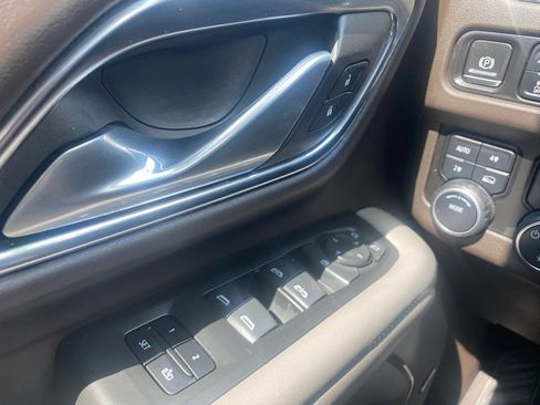 Used 2022 Chevrolet Tahoe LT AWD/4WD image 15