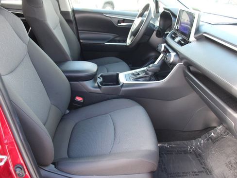 Certified 2025 Toyota RAV4 XLE image 20