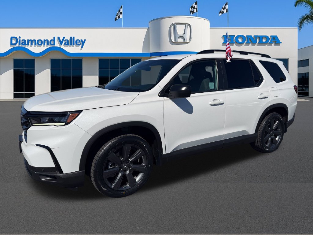 Certified 2025 Honda Pilot Sport image 3