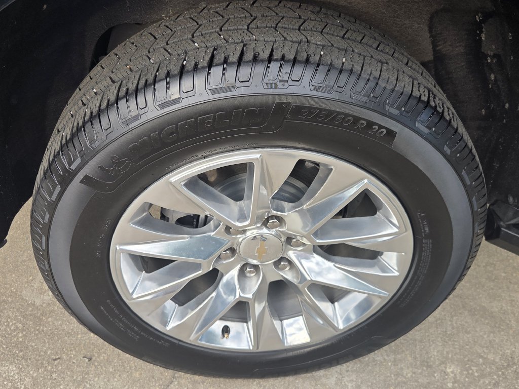 Used 2024 Chevrolet Tahoe Premier AWD/4WD image 13