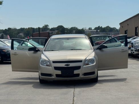 Used 2011 Chevrolet Malibu LS image 19