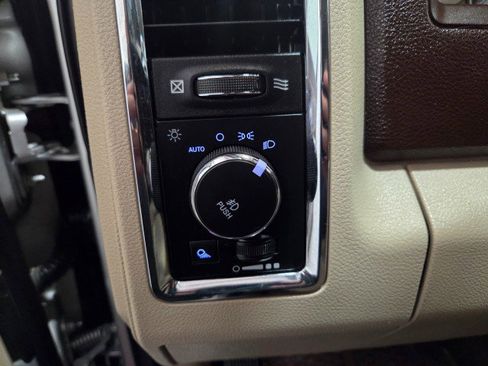 Used 2018 RAM 2500 Longhorn w/ Longhorn Southfork Package image 39