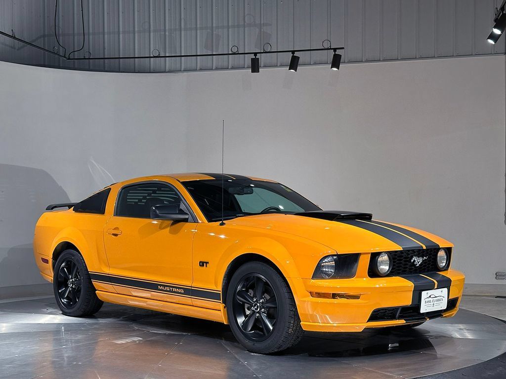 Used 2007 Ford Mustang GT RWD image 4