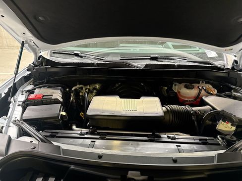 New 2026 Chevrolet Suburban High Country image 38