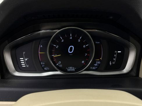 Used 2016 Volvo XC70 T5 Premier w/ Convenience Package image 28