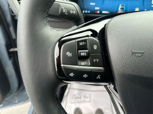 Used 2024 Ford Escape SE w/ PHEV Premium Package image 17