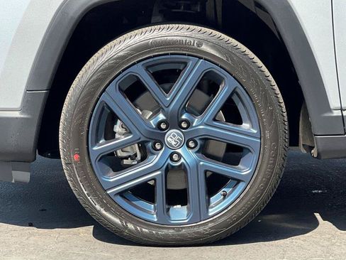 New 2026 Jeep Compass Latitude AWD/4WD image 25