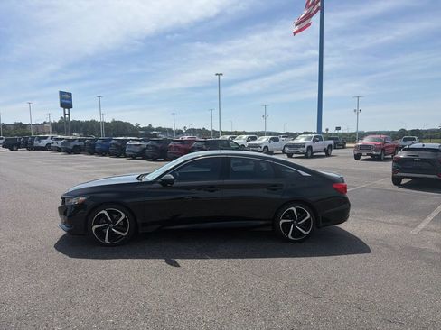Used 2021 Honda Accord Sport image 2