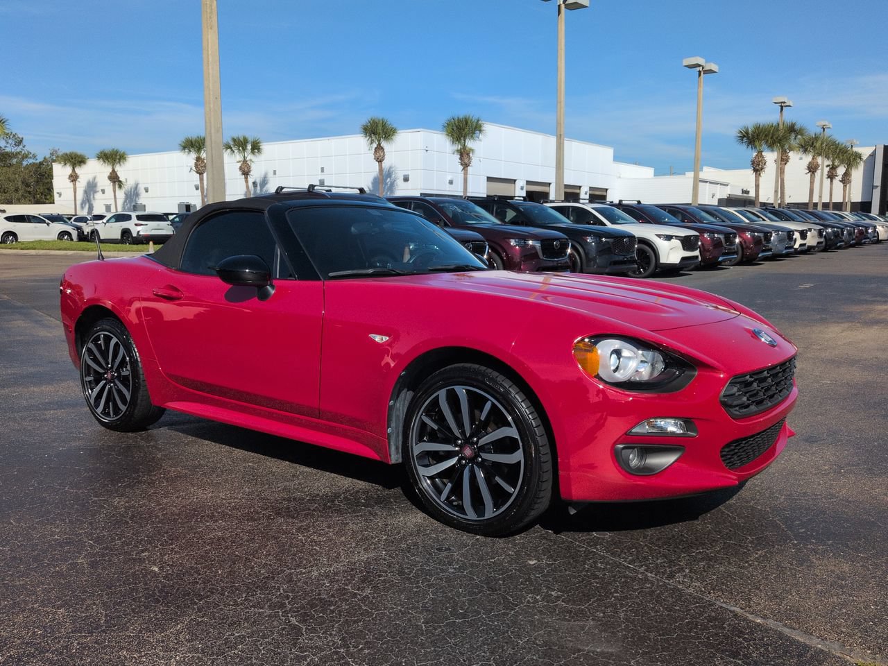 Used 2019 FIAT 124 Spider RWD image 2
