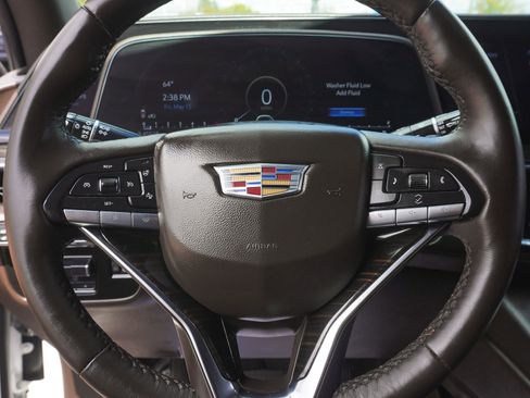 Used 2024 Cadillac Escalade ESV Premium Luxury w/ Performance Package AWD/4WD image 19