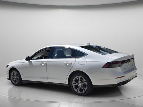 Used 2023 Honda Accord EX-L image 7
