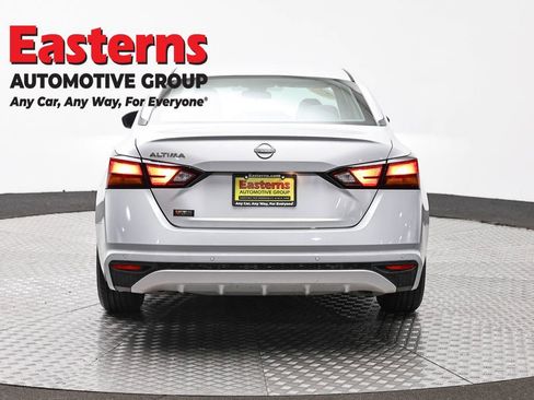 Used 2023 Nissan Altima 2.5 S FWD image 6