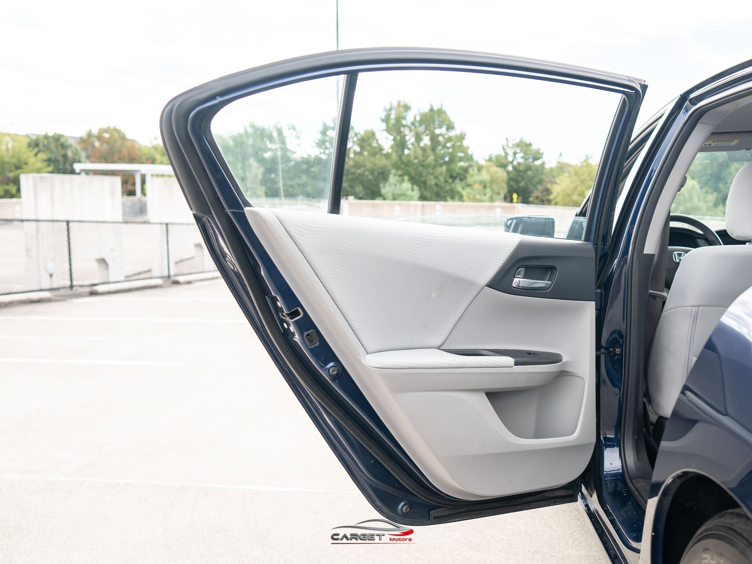 Used 2017 Honda Accord LX image 33