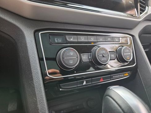 Used 2022 Volkswagen Atlas SE image 28