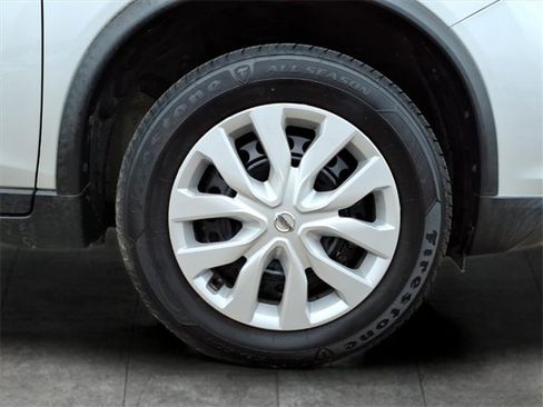 Used 2019 Nissan Rogue S image 9