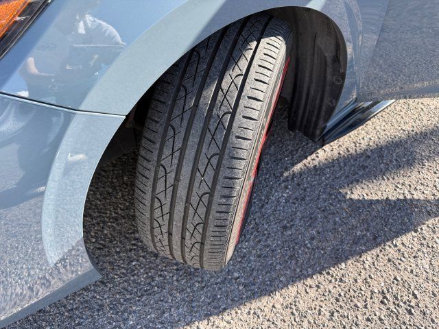 Used 2024 Nissan Sentra SR FWD image 21