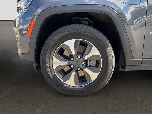 Used 2024 Jeep Grand Cherokee Limited 4xe AWD/4WD image 10